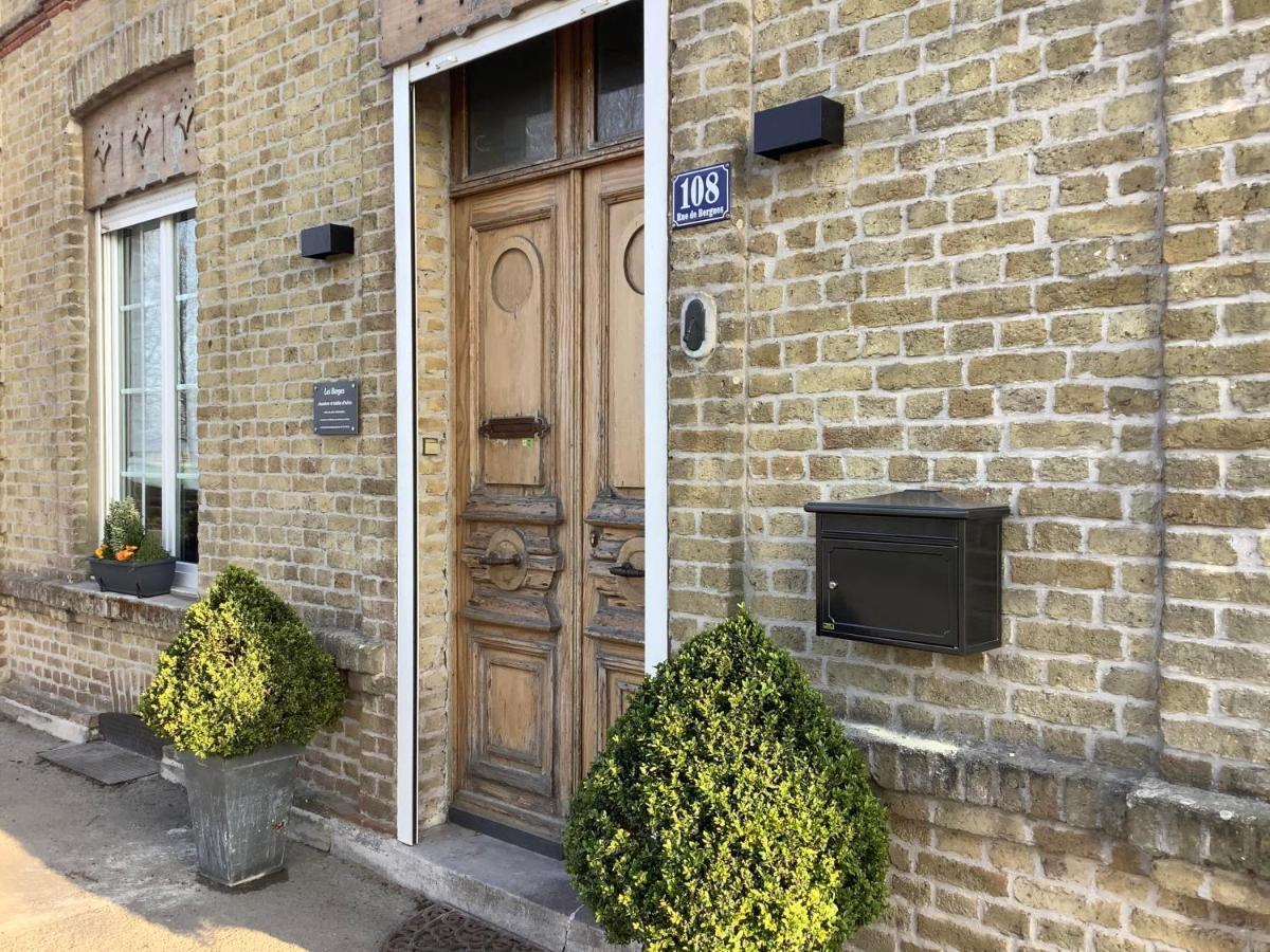 Hotel Les Berges à Bourbourg Extérieur photo